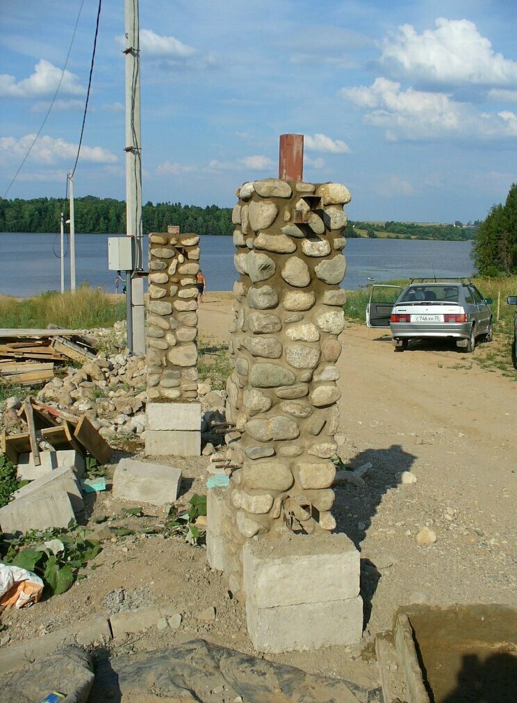каменный забор